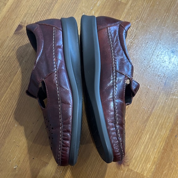 SAS Women's Brown Leather Flats Willow Slip On  loafer walnut - Picture 8 of 11